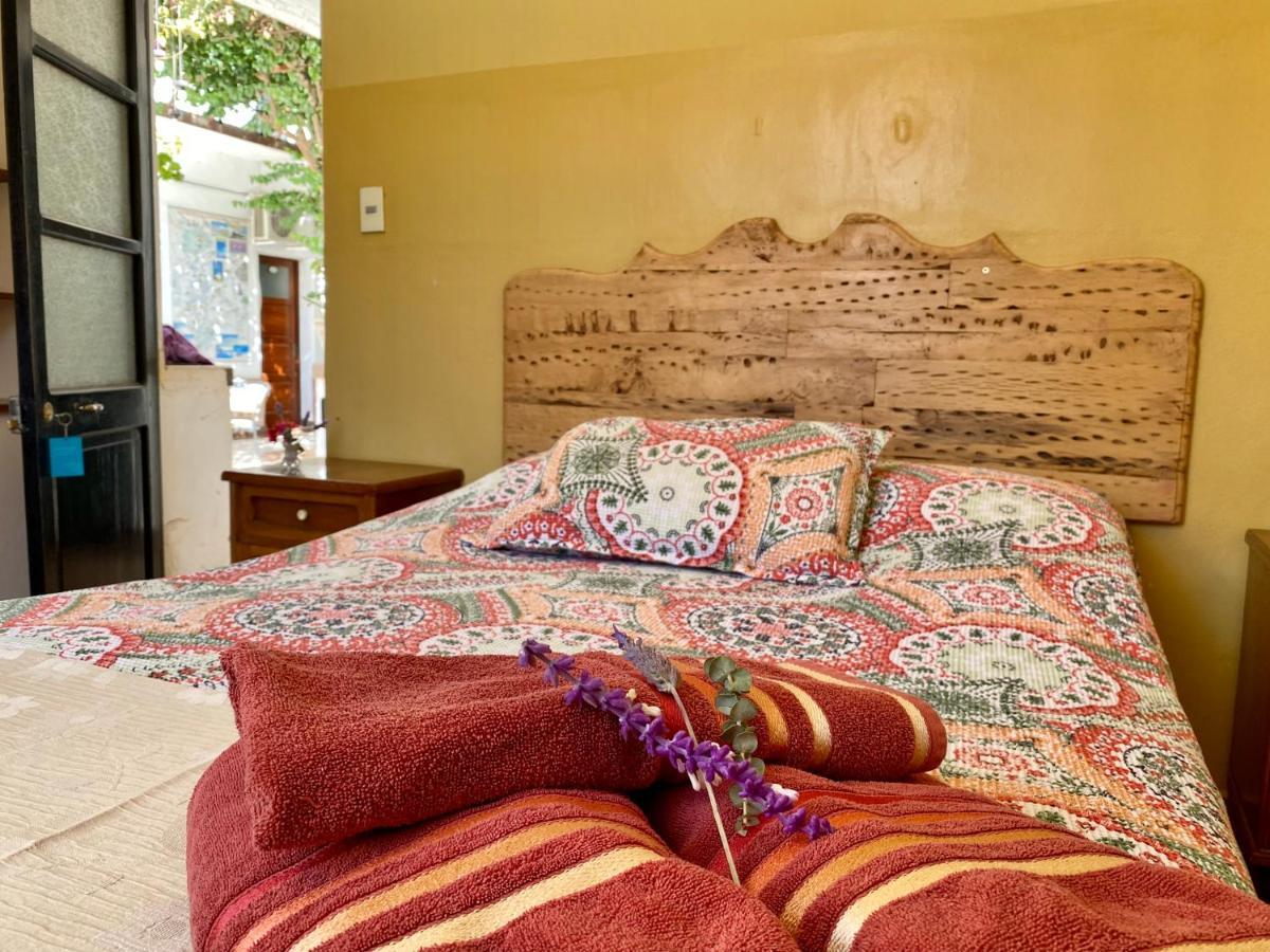 Hotel Mitru Тупіза Екстер'єр фото