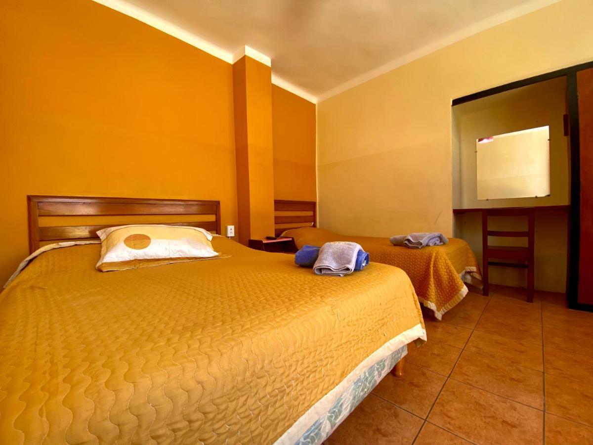 Hotel Mitru Тупіза Екстер'єр фото