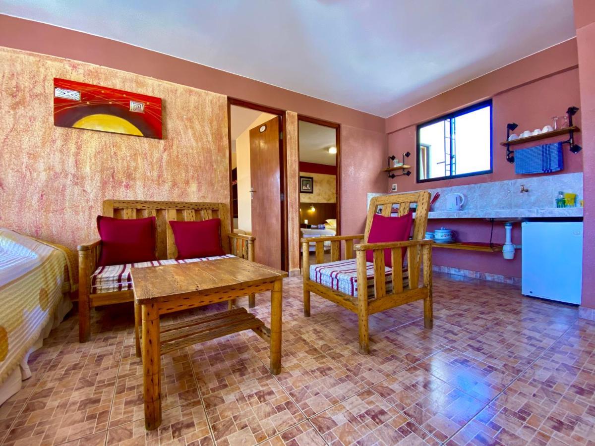 Hotel Mitru Тупіза Екстер'єр фото