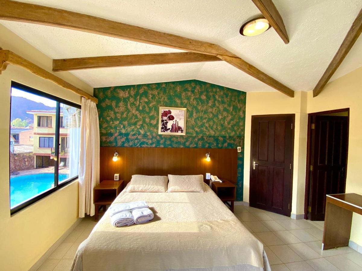 Hotel Mitru Тупіза Екстер'єр фото