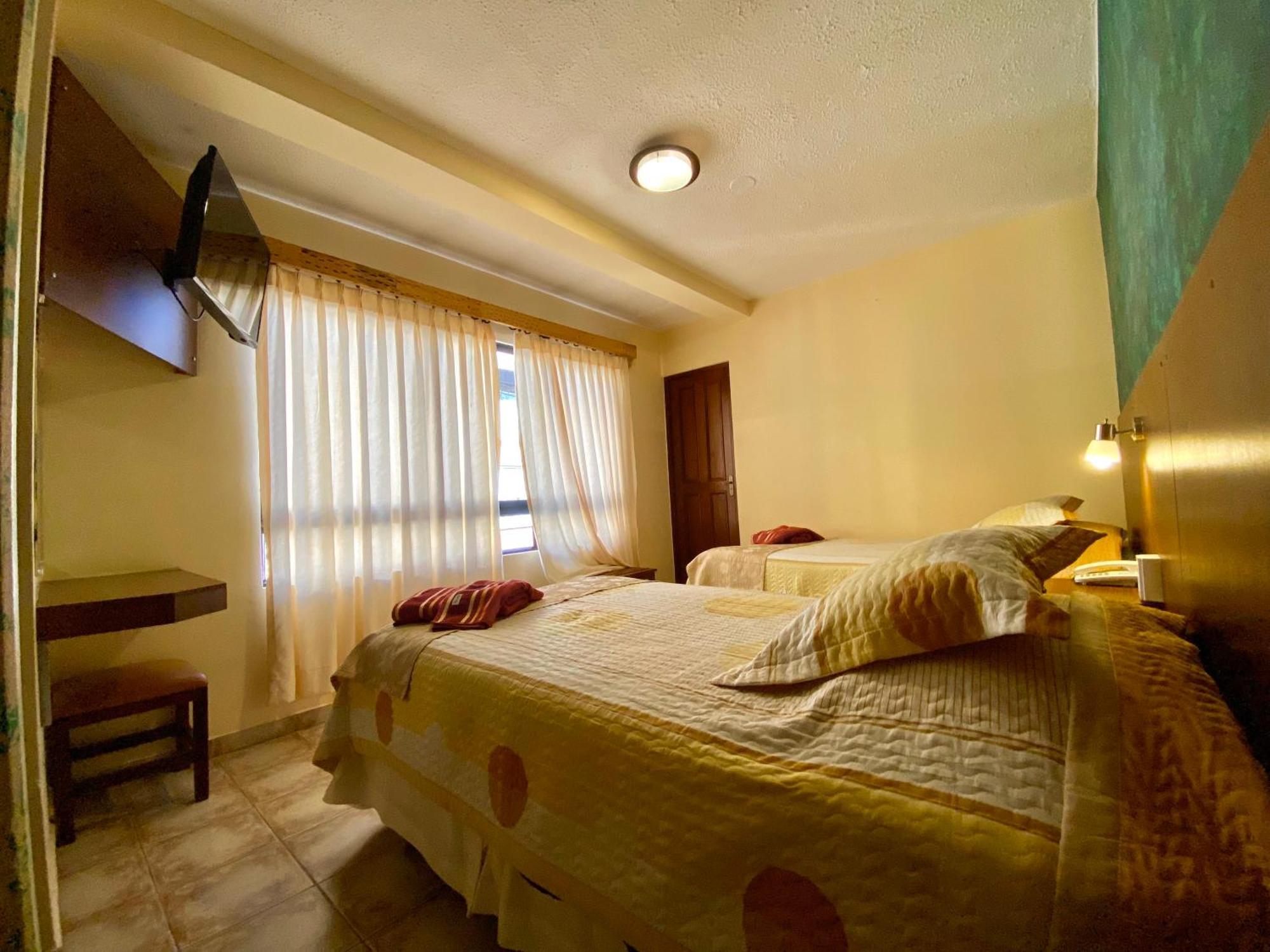 Hotel Mitru Тупіза Екстер'єр фото