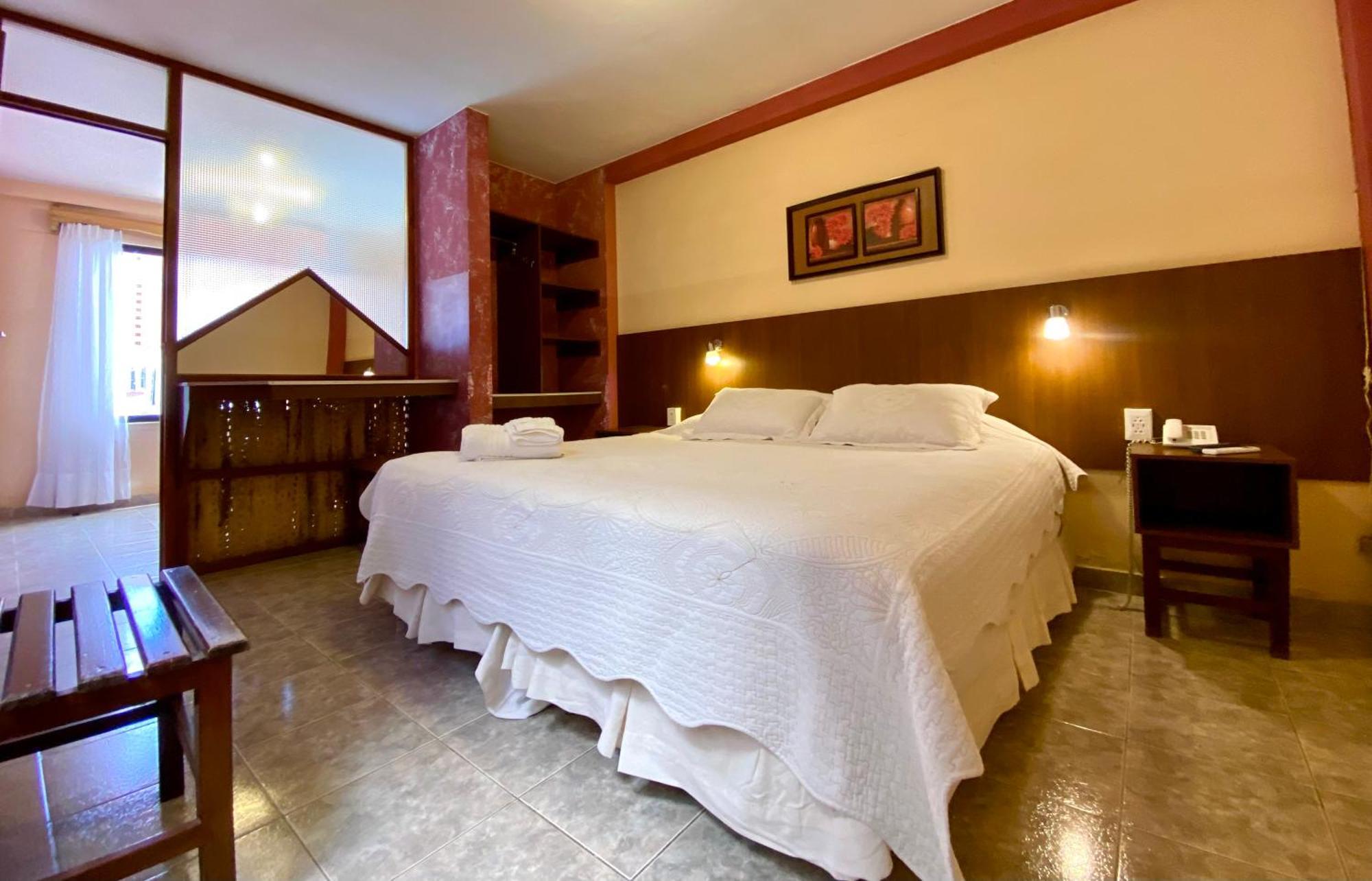 Hotel Mitru Тупіза Екстер'єр фото